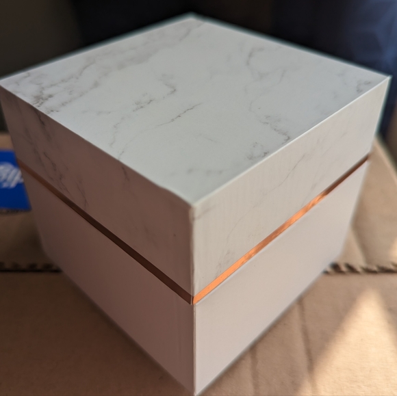 Brand New - Light Pink/Rose Gold Quartz Watch and Sparkly Bracelet Combo - Picture 5 of 6